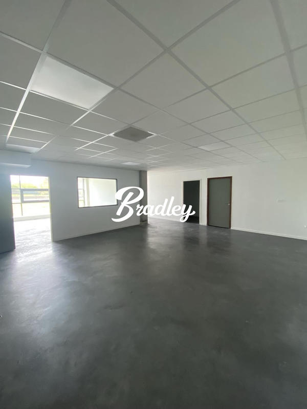 Bureau - 144 m²