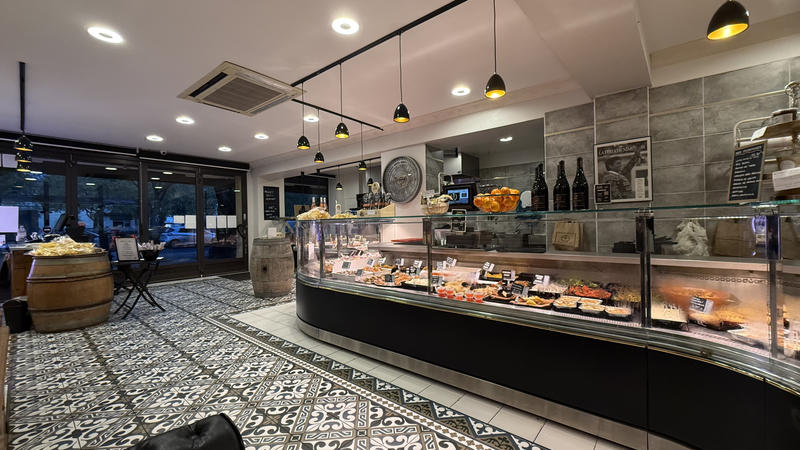 Fonds de commerce - Magasins - 256 m²