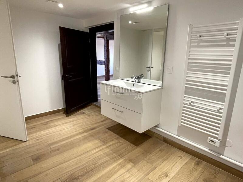 Maison - 250 m² - 10 pièces