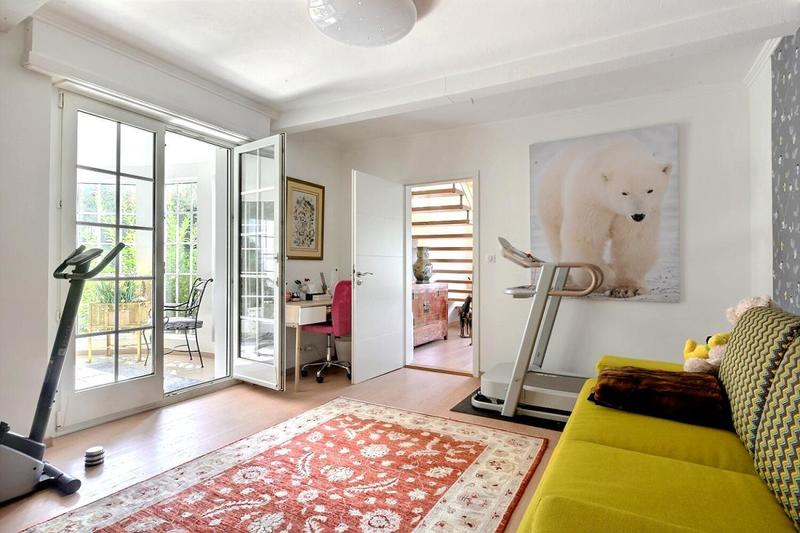 Maison - 250 m² - 10 pièces