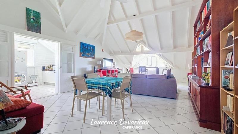 Appartement - 97 m² - 3 pièces