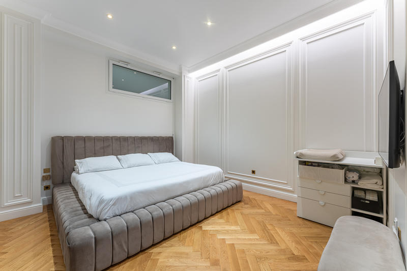 Appartement - 140 m² - 5 pièces