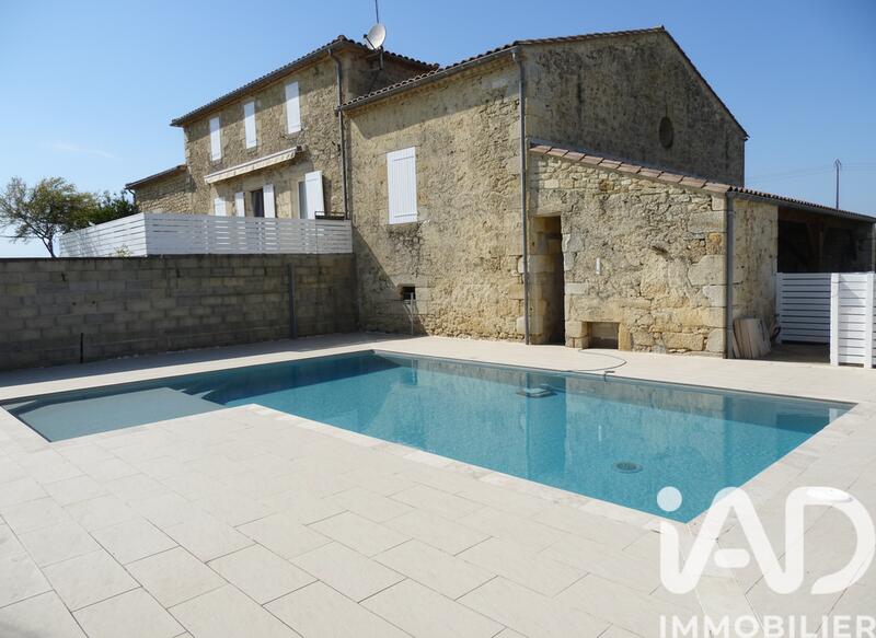 Maison - 200 m² - 7 pièces