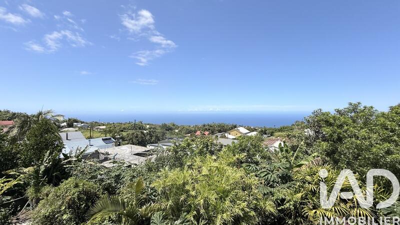 Maison - 205 m² - 8 pièces