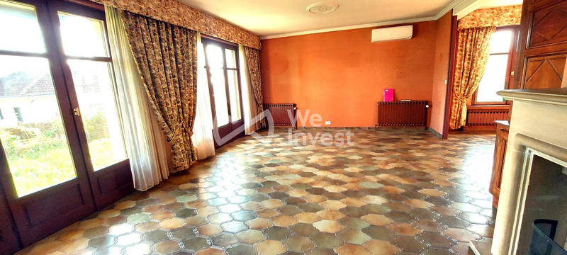 Maison - 233 m² - 9 pièces