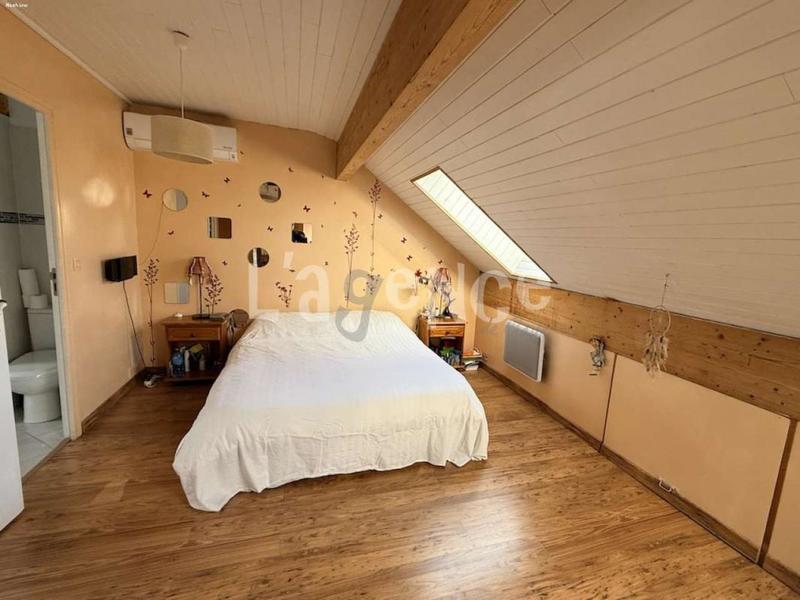 Maison - 188 m² - 8 pièces