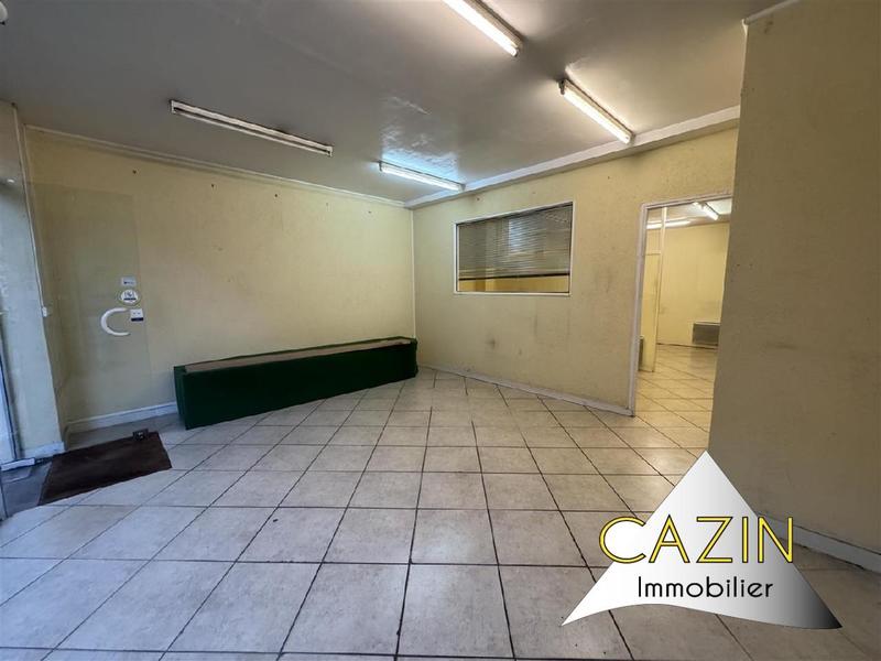 Local commercial - 150 m² - 4 pièces