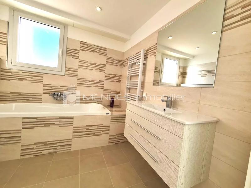 Villa sur toit - 135 m² - 4 pièces