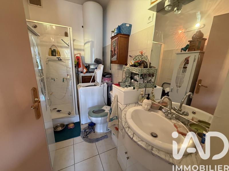 Maison - 238 m² - 9 pièces