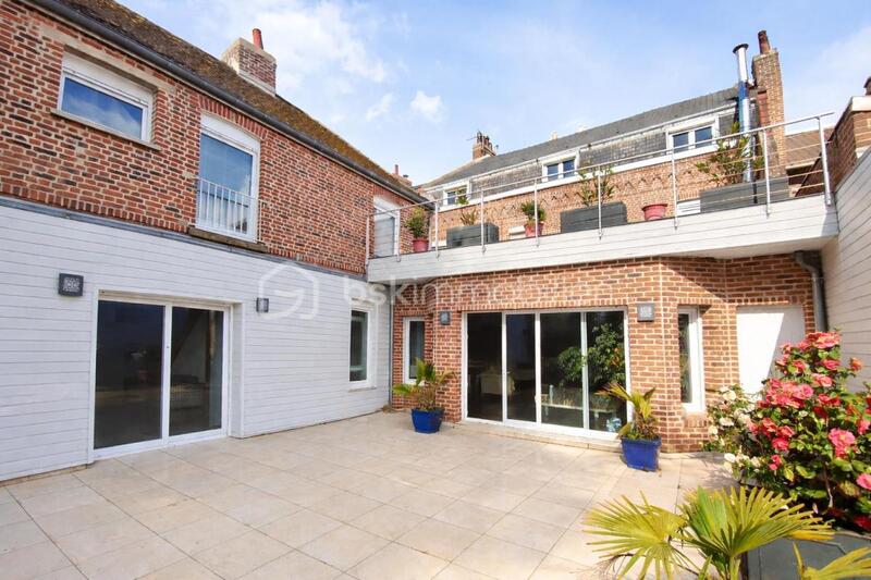 Maison de ville - 402 m² - 15 pièces