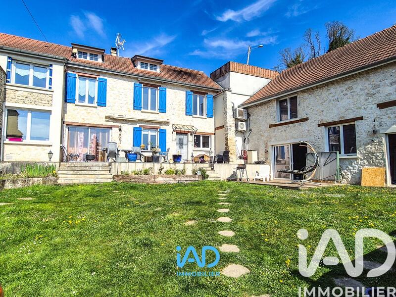 Maison - 122 m² - 6 pièces