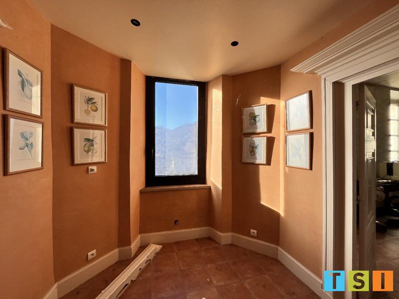 Maison - 184 m² - 6 pièces