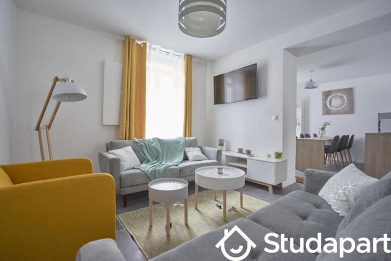 Chambre - 12 m² - 1 pièce