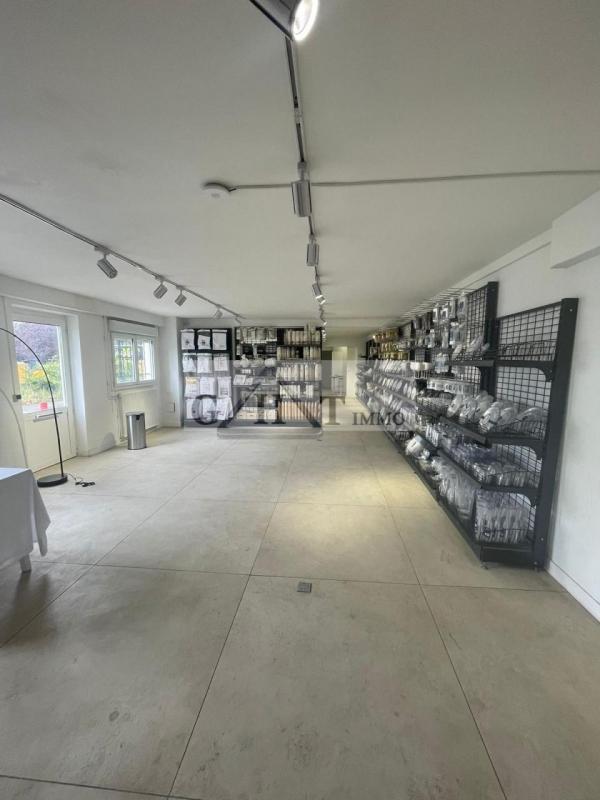 Entrepôt - 1 445 m²