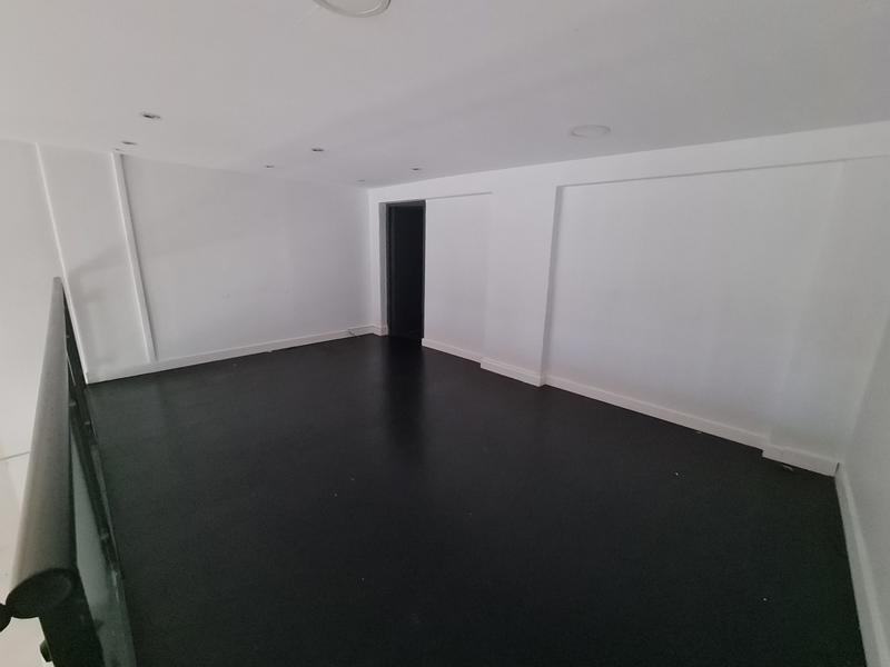 Local commercial - 136 m²