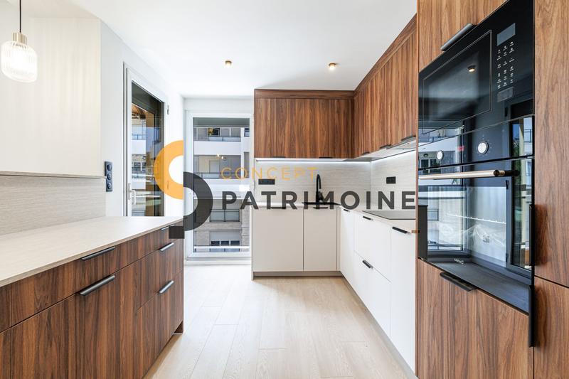 Appartement - 77 m² - 4 pièces