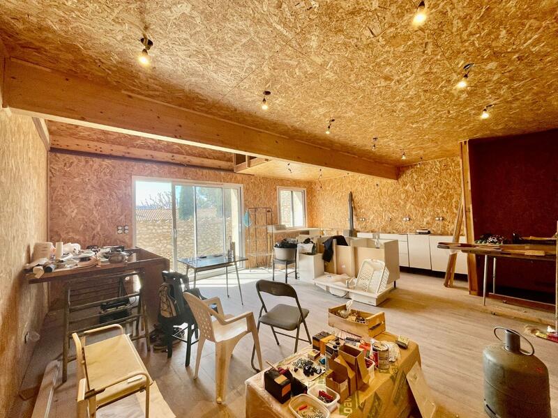 Grange - 200 m² - 8 pièces