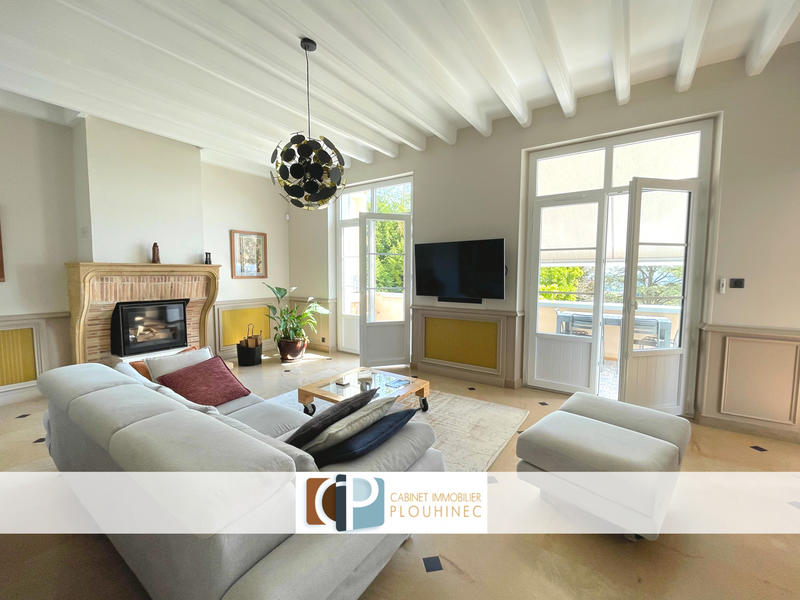 Maison - 245 m² - 7 pièces