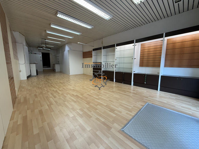 Appartement - 77 m² - 3 pièces