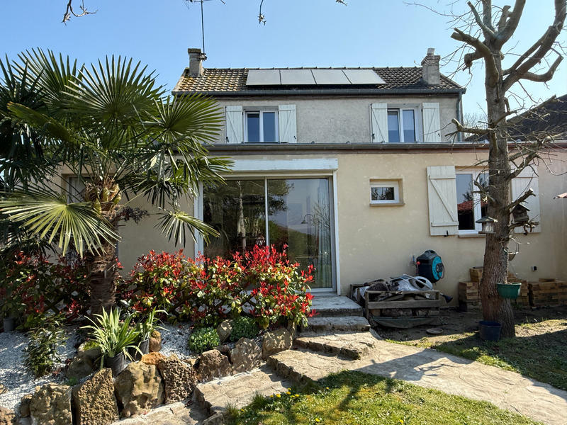 Maison - 110 m² - 5 pièces