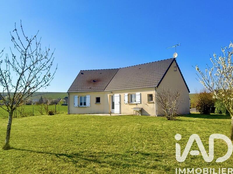 Maison - 90 m² - 5 pièces