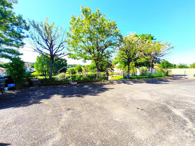 Propriété - 200 m² - 7 pièces