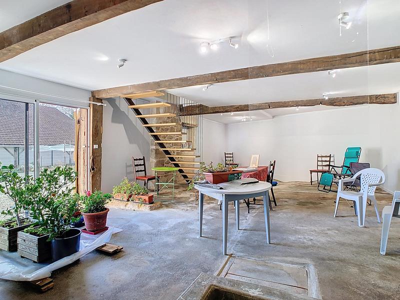 Villa - 241 m² - 6 pièces