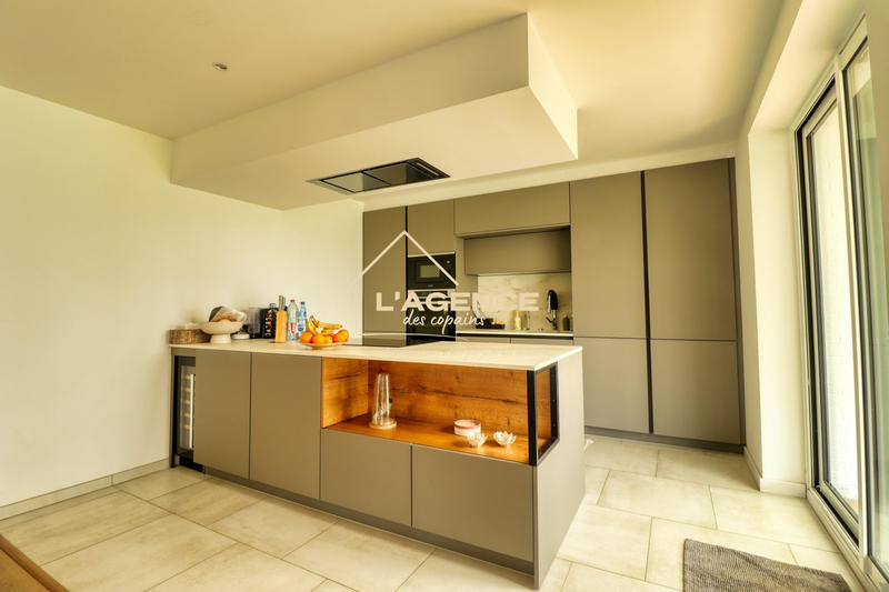 Maison - 168 m² - 7 pièces