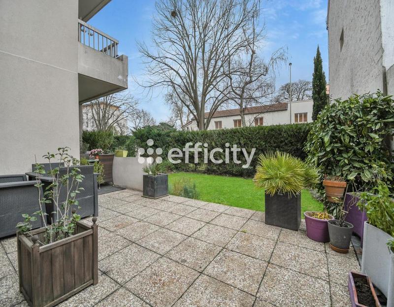 Appartement - 90 m² - 4 pièces