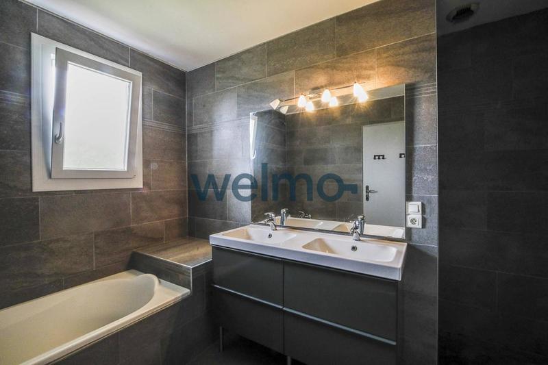 Maison en pierre - 350 m² - 10 pièces