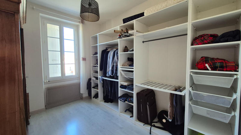 Maison - 265 m² - 9 pièces