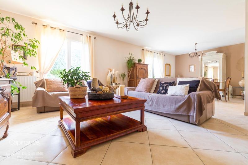 Maison - 166 m² - 7 pièces