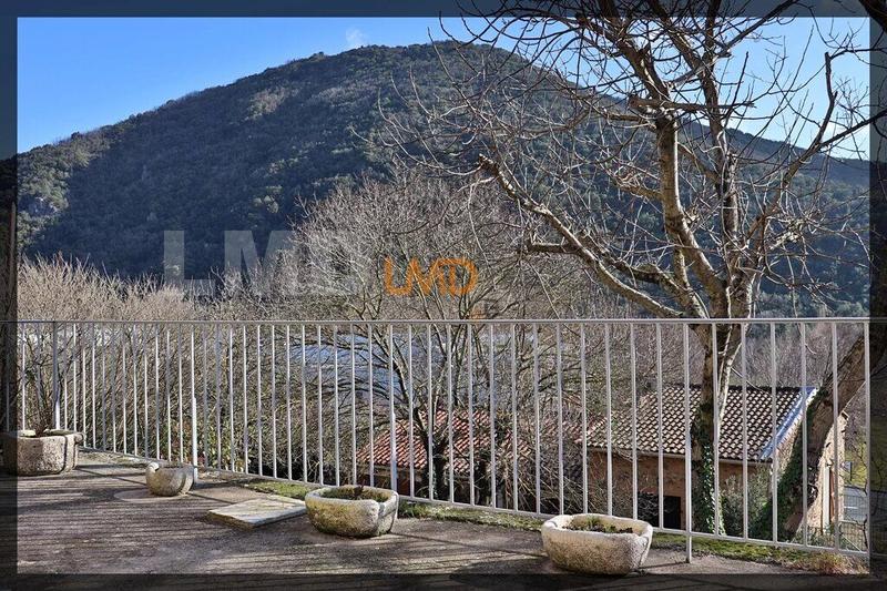 Maison en pierre - 140 m² - 5 pièces