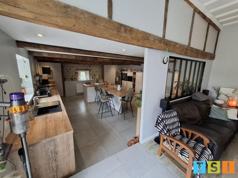 Maison - 264 m² - 8 pièces