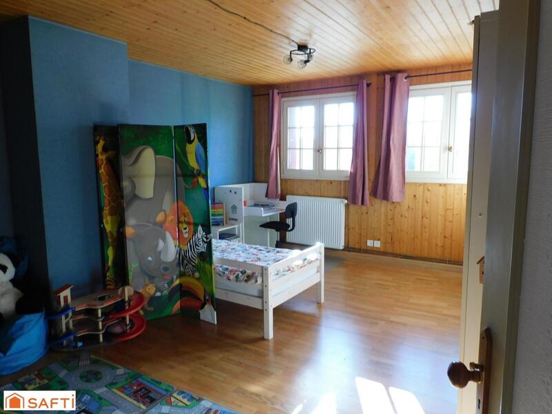 Maison - 210 m² - 8 pièces