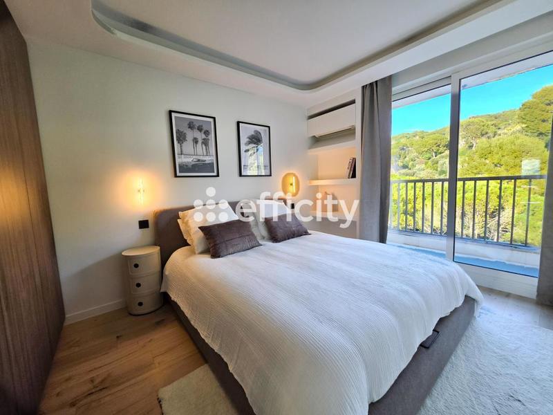 Appartement - 90 m² - 3 pièces