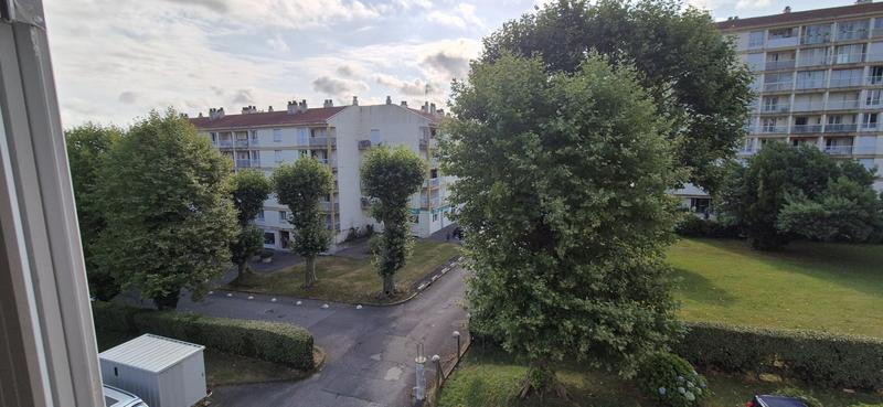 Appartement - 81 m² - 5 pièces