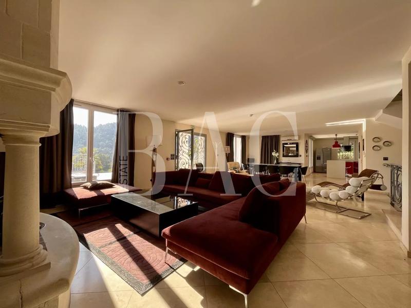 Villa - 415 m² - 10 pièces