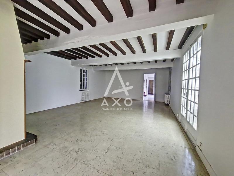 Maison - 216 m² - 8 pièces