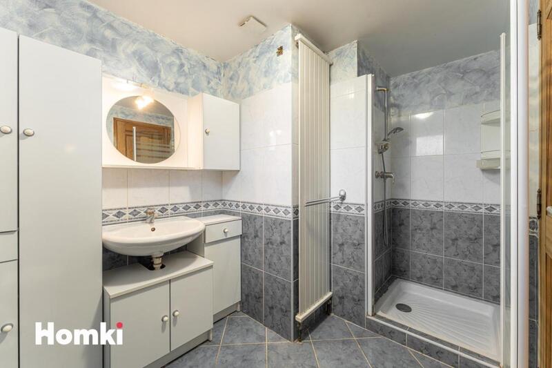 Maison - 210 m² - 6 pièces