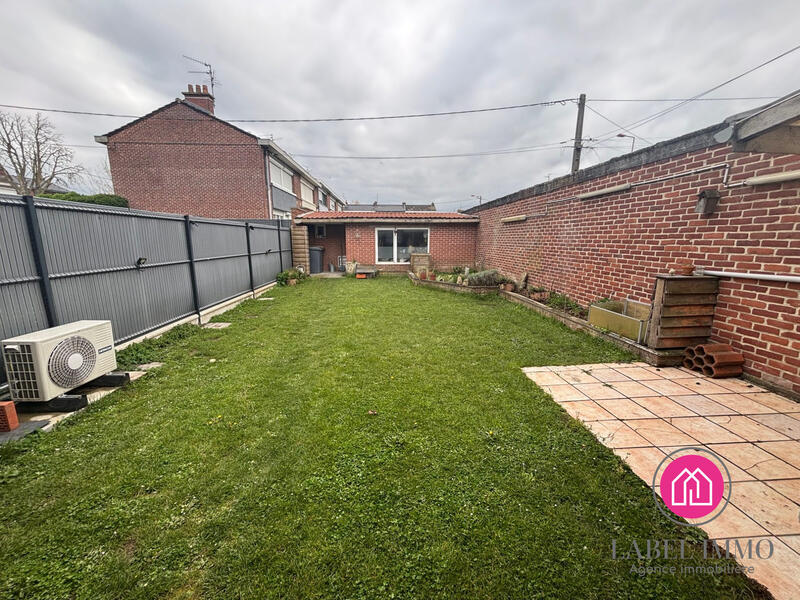 Maison - 80 m² - 5 pièces