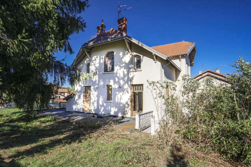 Maison - 190 m² - 8 pièces