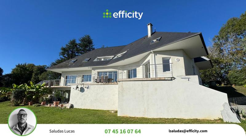 Maison - 490 m² - 6 pièces