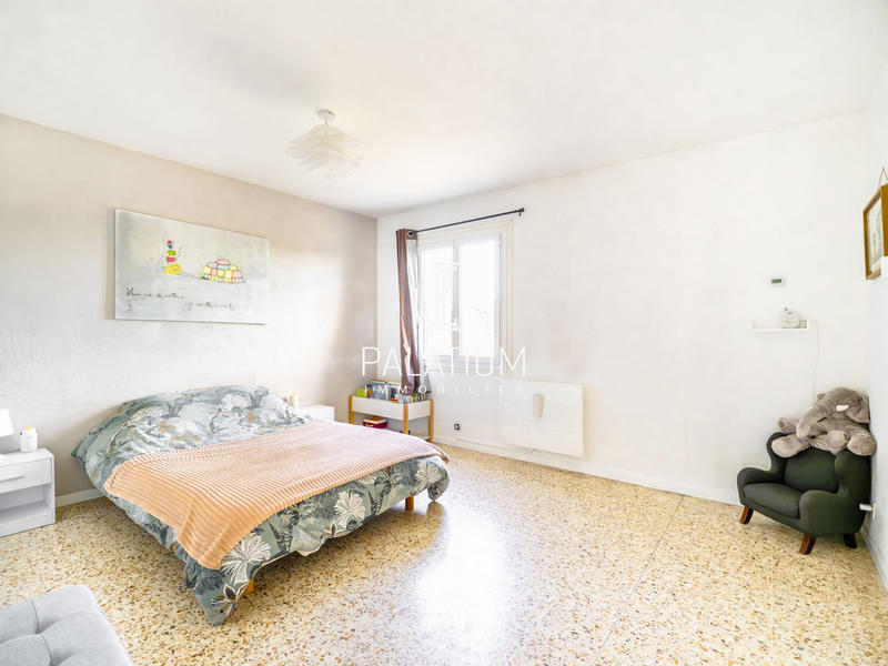 Maison - 219 m² - 8 pièces