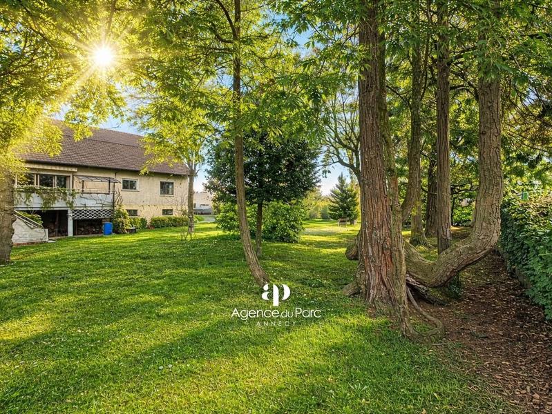 Maison - 210 m² - 7 pièces