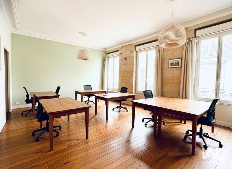 Bureau - 145 m²
