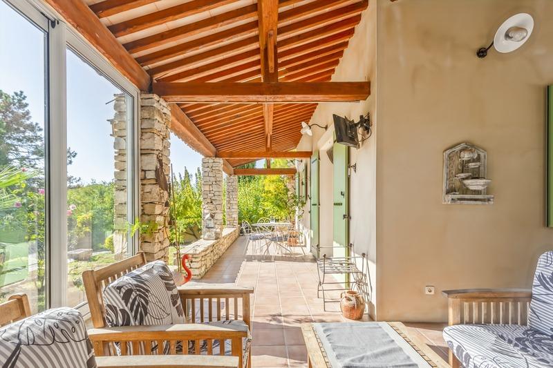 Maison - 210 m² - 8 pièces