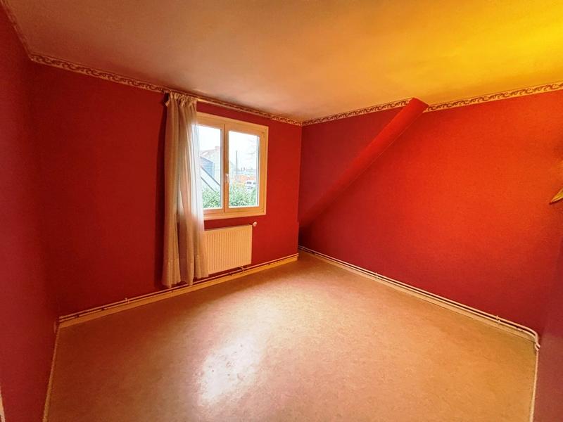 Maison - 90 m² - 5 pièces