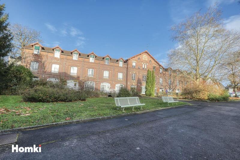 Immeuble - 925 m² - 42 pièces