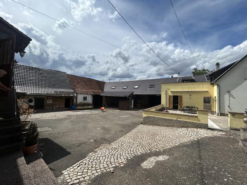 Maison ancienne - 292 m² - 13 pièces